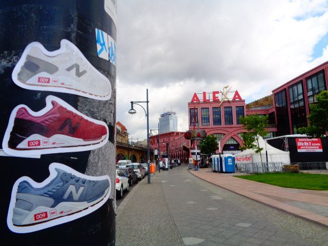 Sticker-Kampagnen: New Balance – Alexa – Berlin
