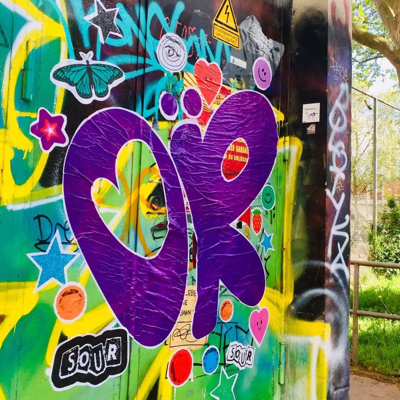 Sticker-Kampagnen: Sticker-Wall – Berlin